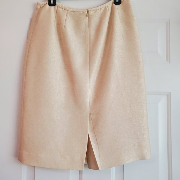 Kasper 3-piece skirt suit set. Gorgeous shimmering ivory tweed fabric! - Picture 5 of 13